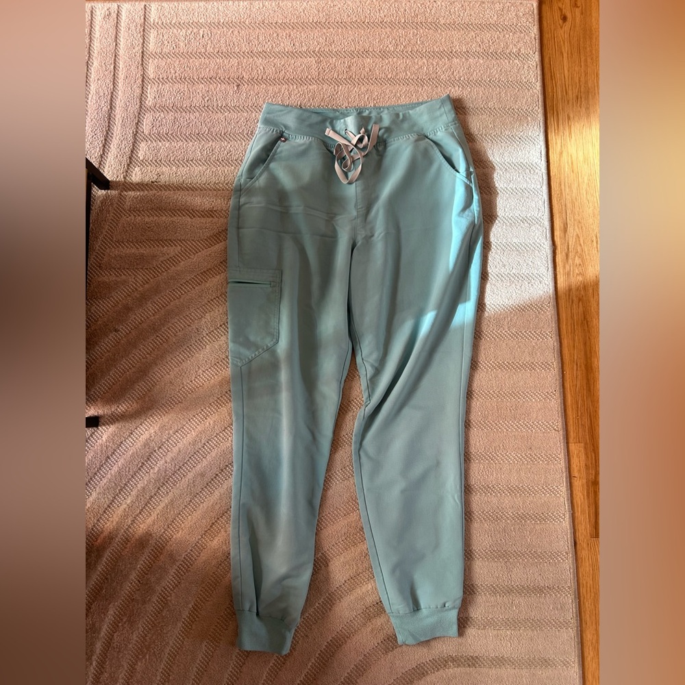 Figs Seaglass Jogger 5 pocket Scrub Pants in Large Tall